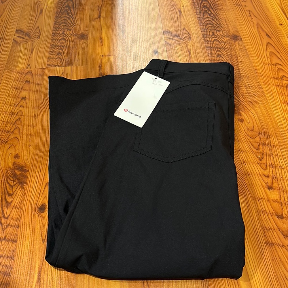 Lululemon City Sleek 5PKT Wide Leg Pant (NWT)